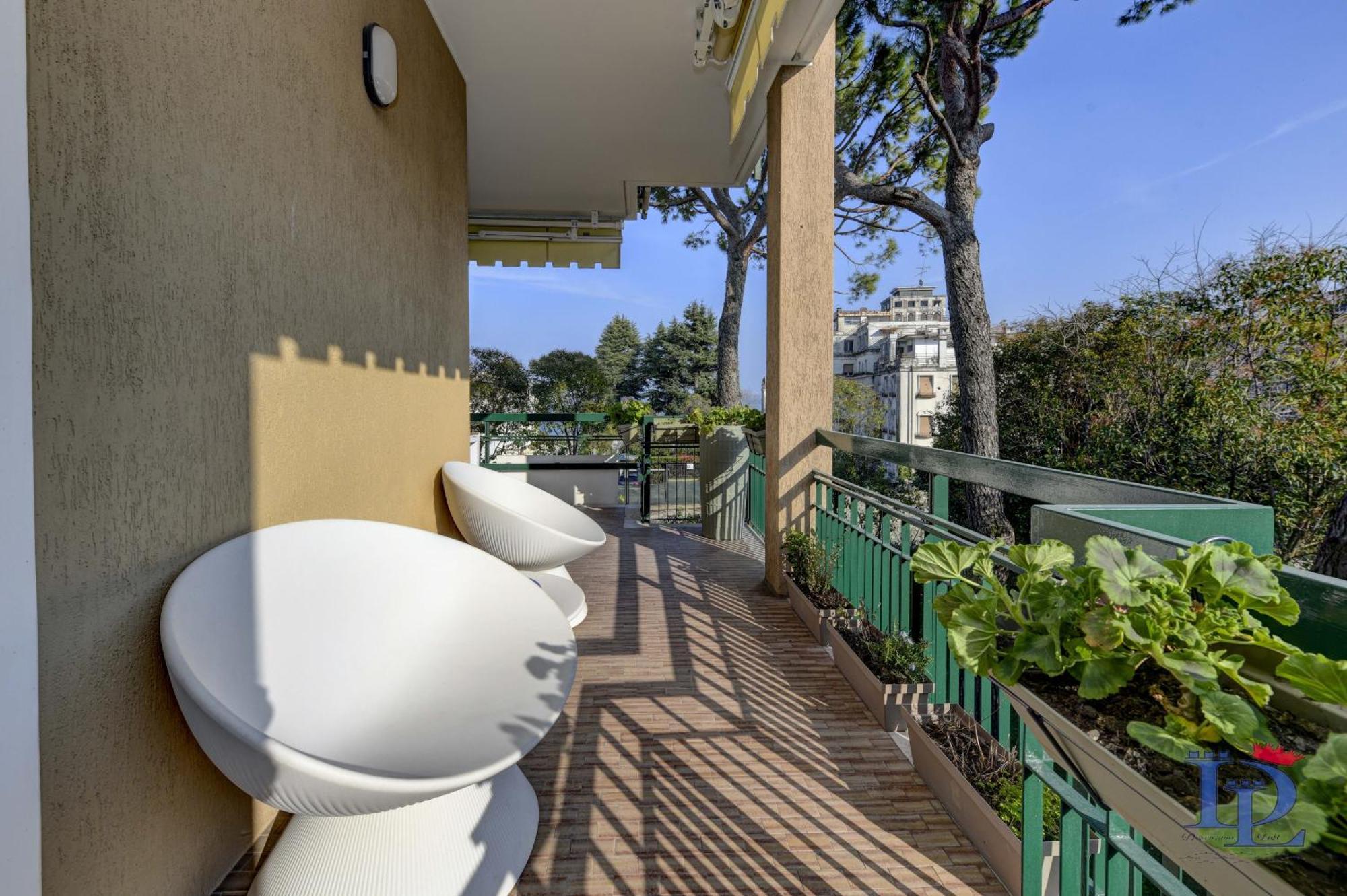 Desenzanoloft Official Partner Marriott Homes & Villas - Imperium Ντεζεντσάνο ντελ Γκάρντα Εξωτερικό φωτογραφία
