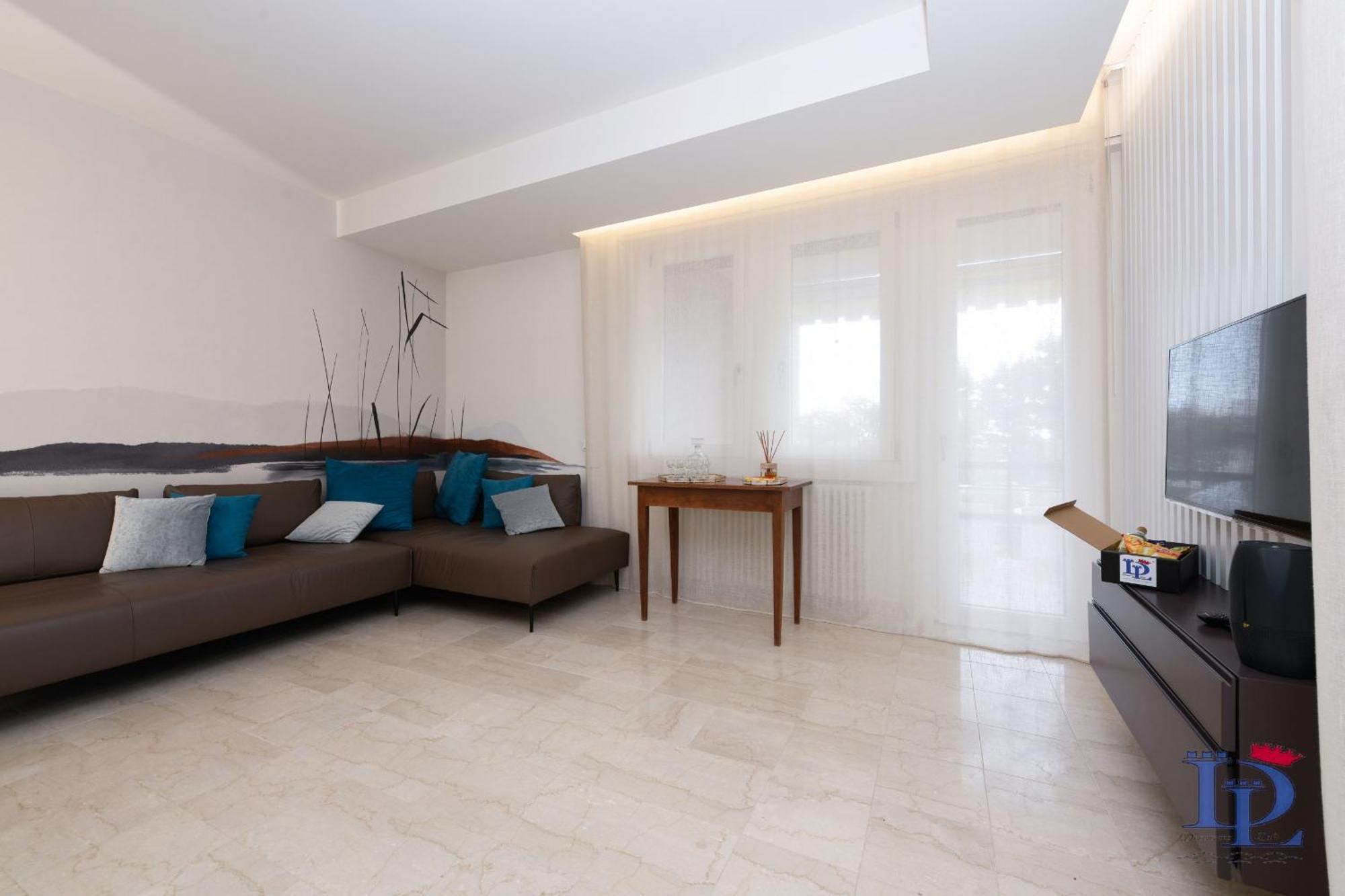 Desenzanoloft Official Partner Marriott Homes & Villas - Imperium Ντεζεντσάνο ντελ Γκάρντα Εξωτερικό φωτογραφία